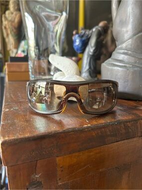 Gucci Brown Gradient Wraparound Sunglasses